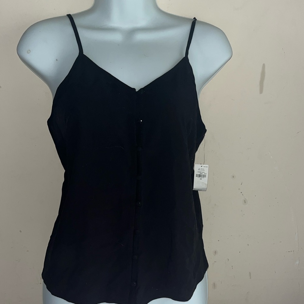 Black Old Navy tank top